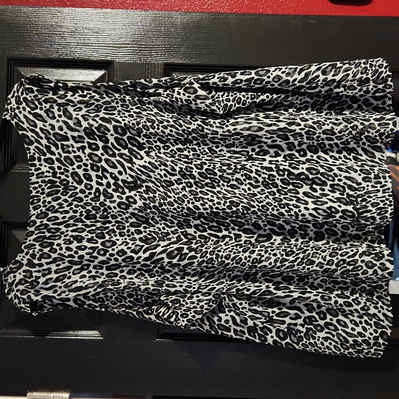 Leopard print short sleeve t-shirt top 3X - Picture 2 of 4